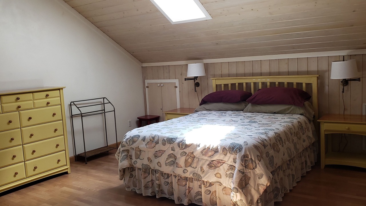 Photo of Bedroom in Man O War Cay