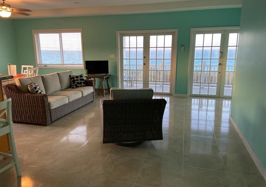 Photo of Livingroom in Farmer's Hill