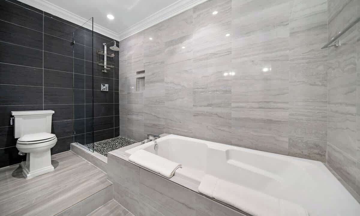 Photo of Bathroom in Paradise Island