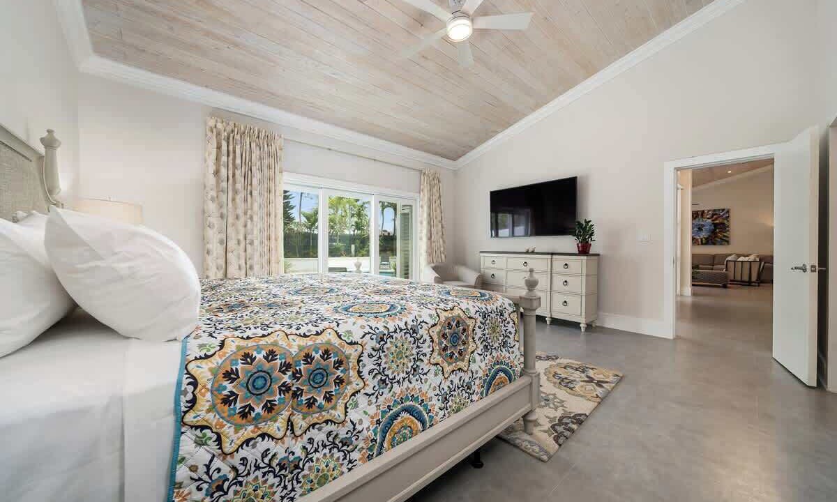 Photo of Bedroom in Paradise Island