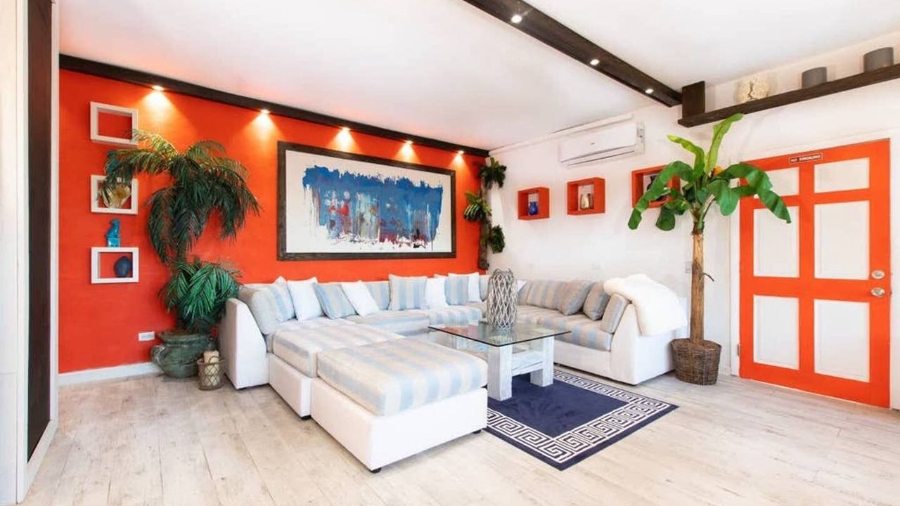 Photo of Livingroom in Nassau