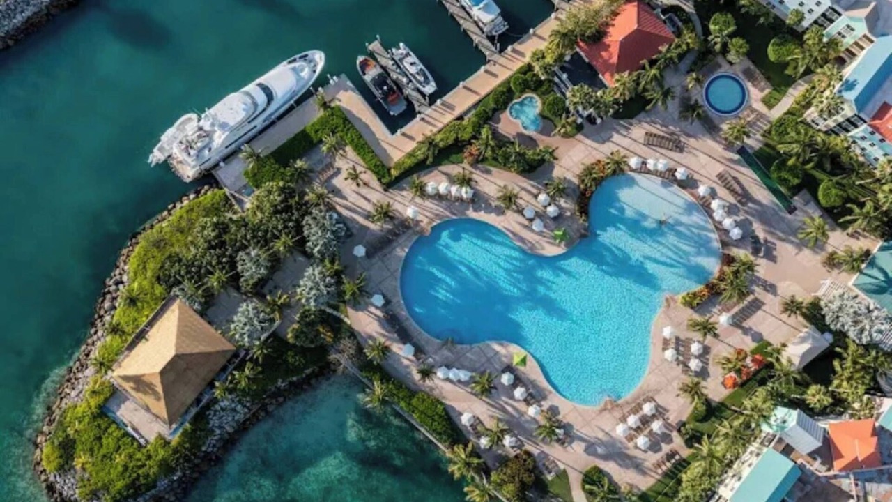 Photo of Others in Paradise Island