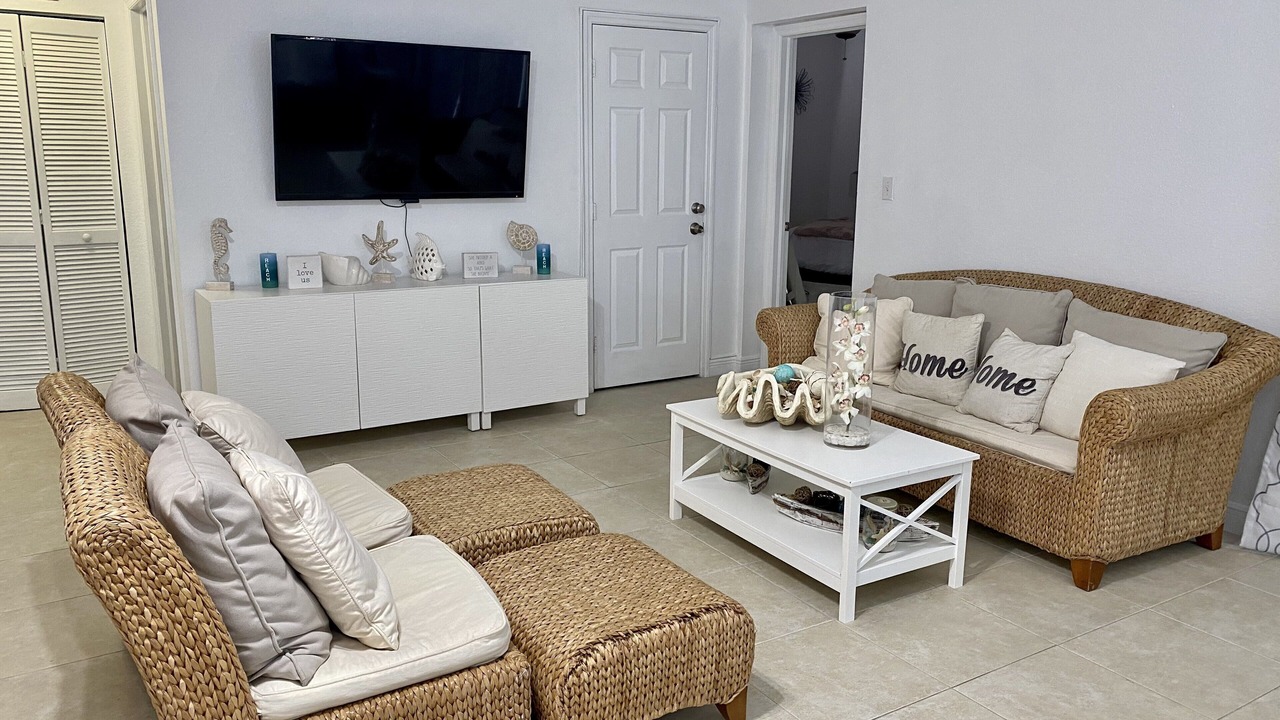 Photo of Livingroom in Alice Town