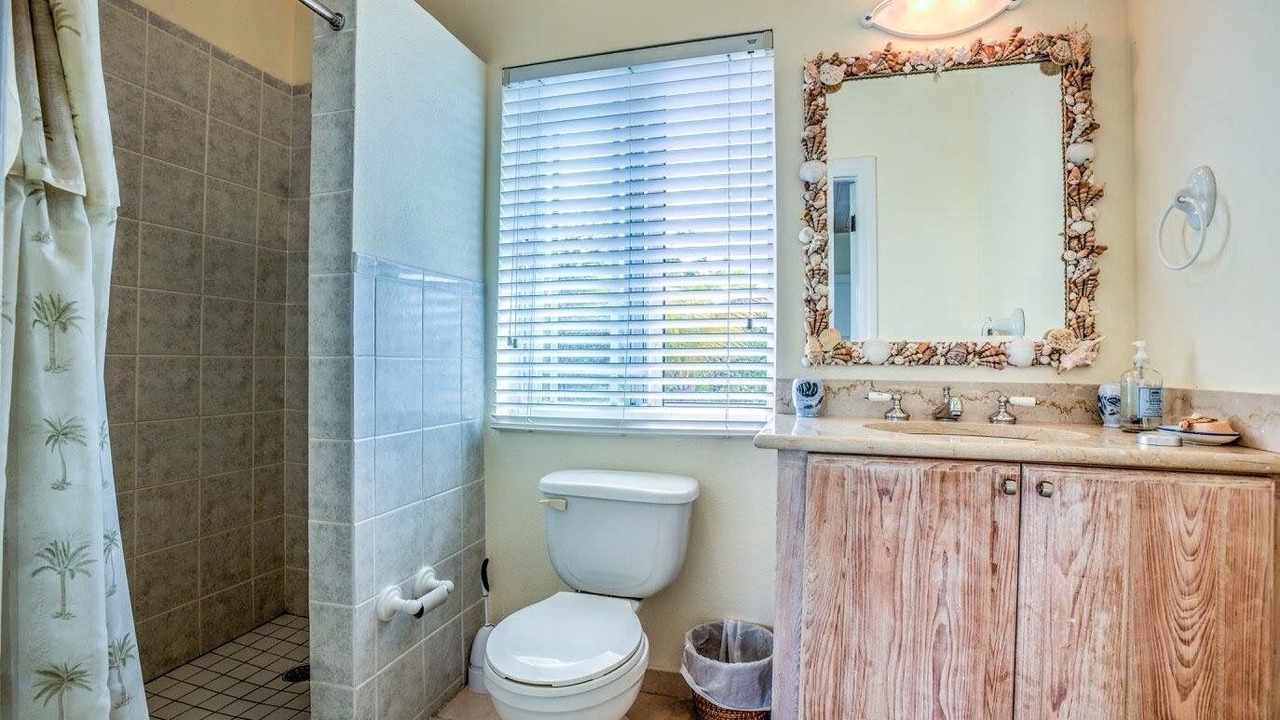 Photo of Bathroom in Governor's Harbour