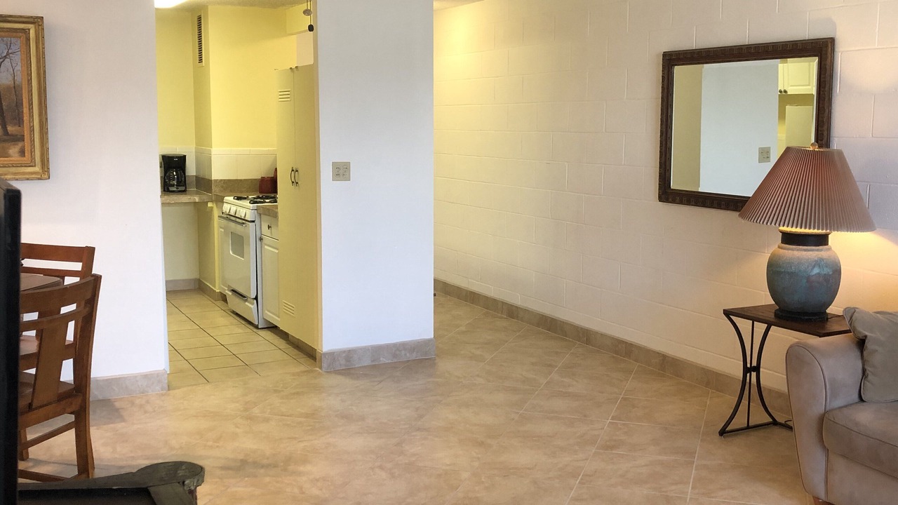 Photo of Livingroom in Waikiki