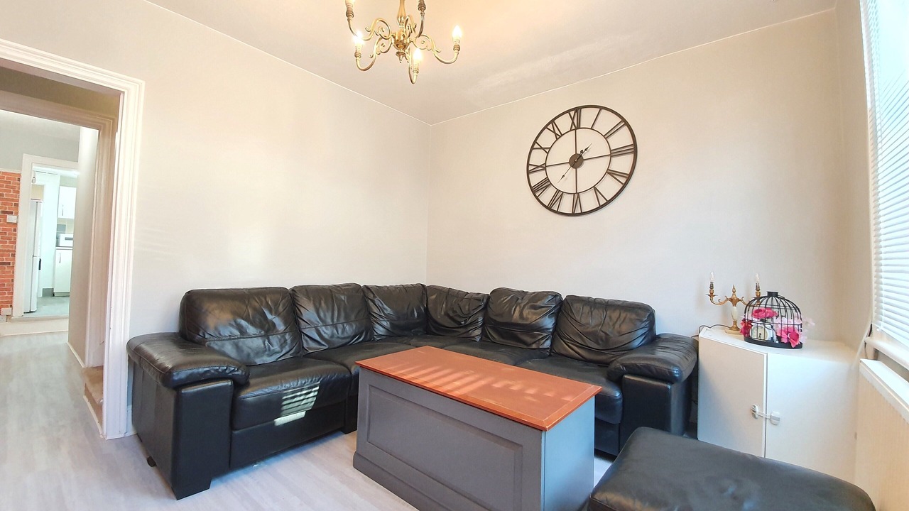 Photo of Livingroom in Luton