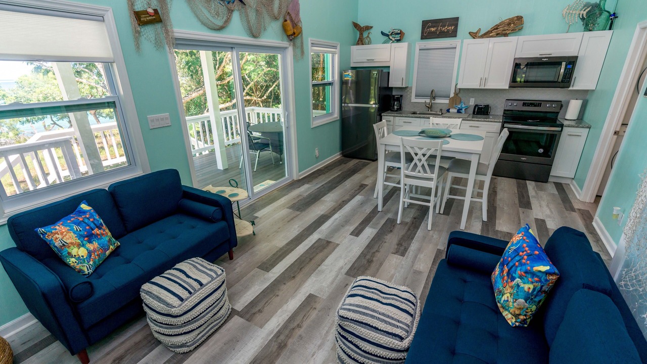 Photo of Livingroom in Spanish Wells