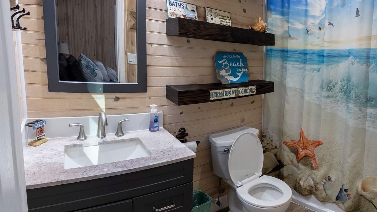 Photo of Bathroom in Spanish Wells