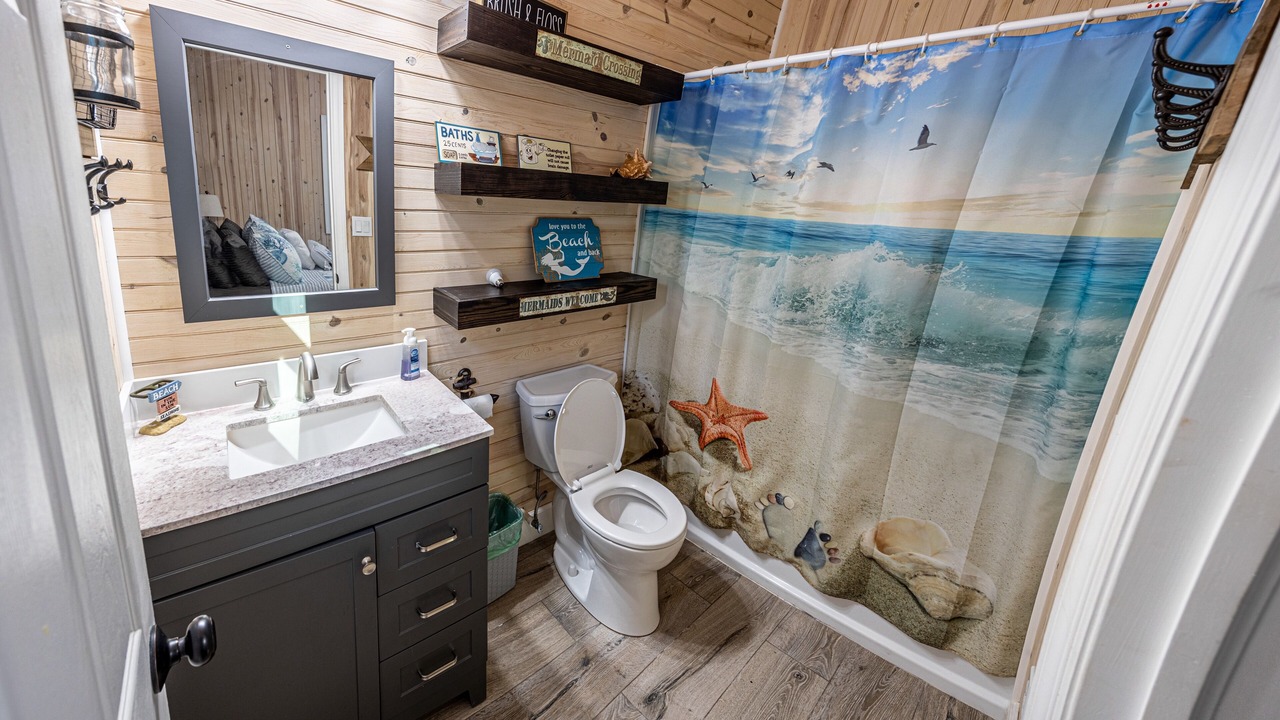 Photo of Bathroom in Spanish Wells