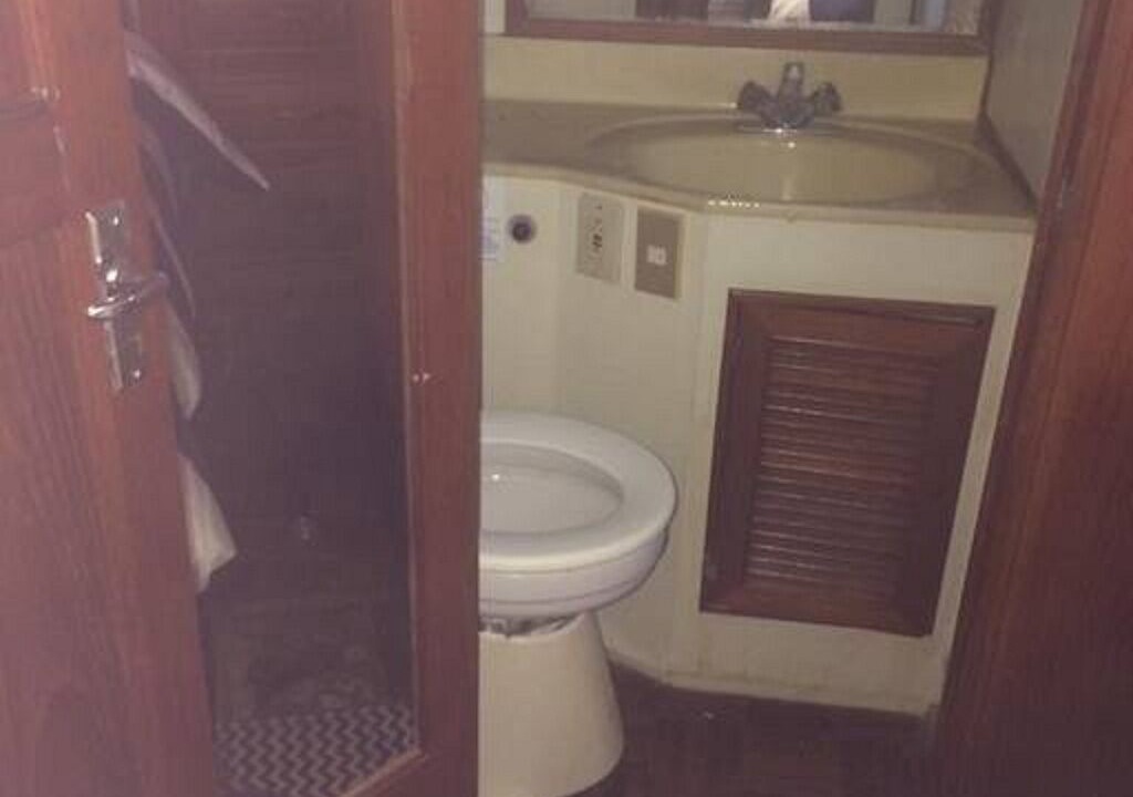 Photo of Bathroom in Staniel Cay