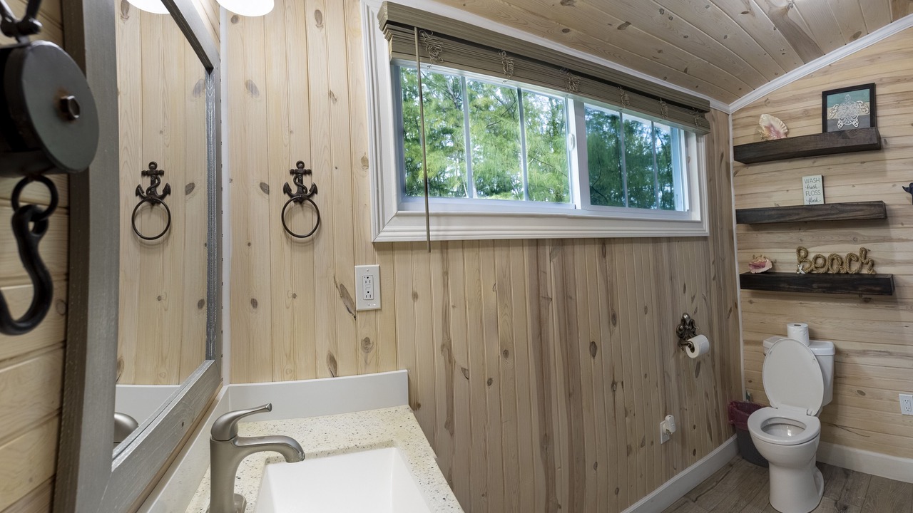 Photo of Bathroom in Spanish Wells
