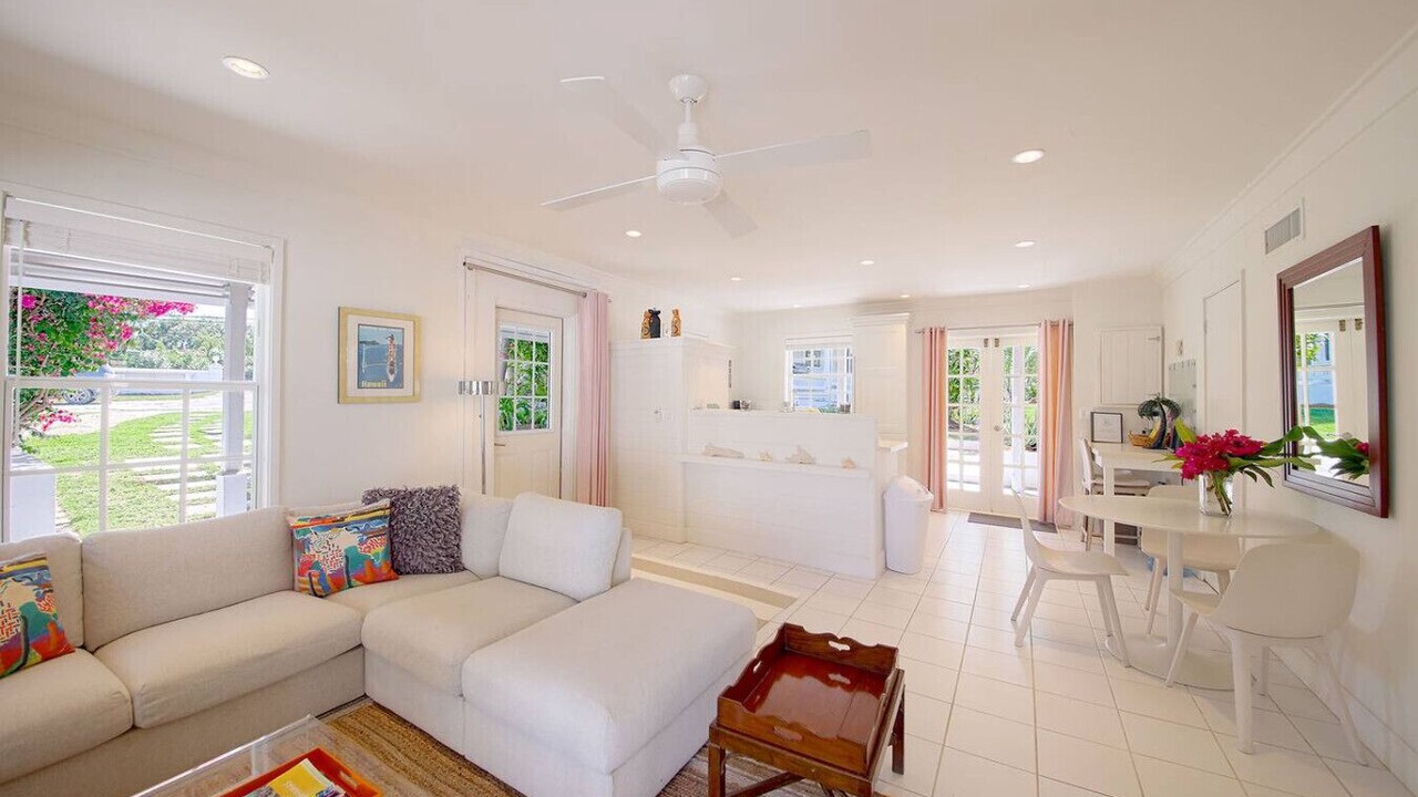 Photo of Livingroom in Governor's Harbour
