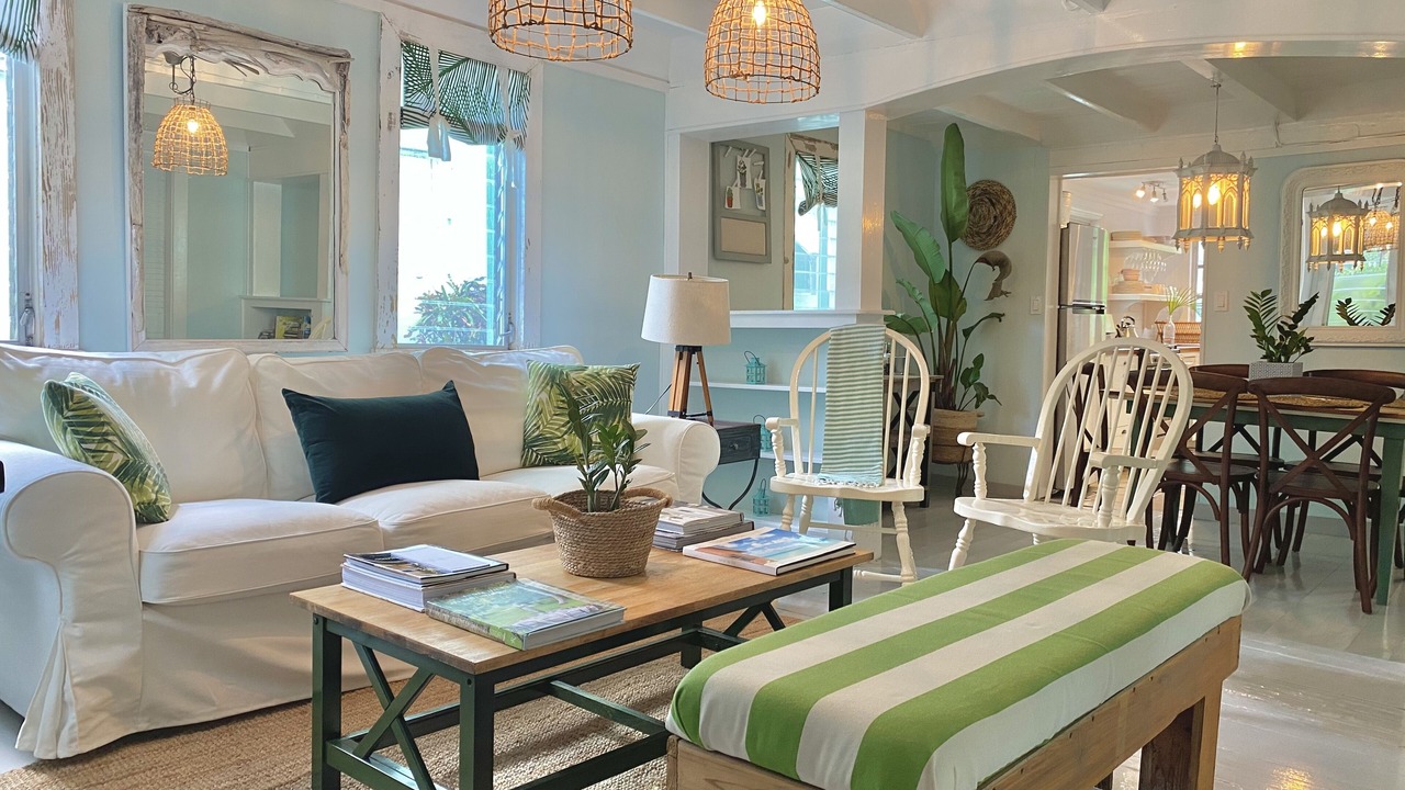 Photo of Livingroom in Dunmore Town