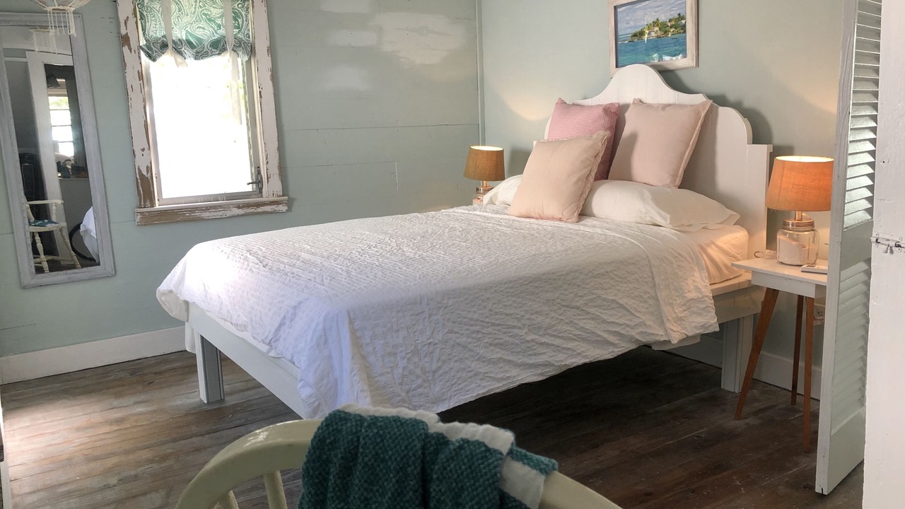 Photo of Bedroom in Dunmore Town