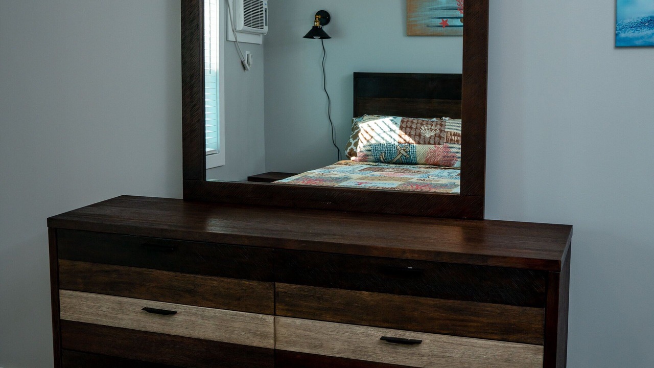 Photo of Bedroom in Spanish Wells