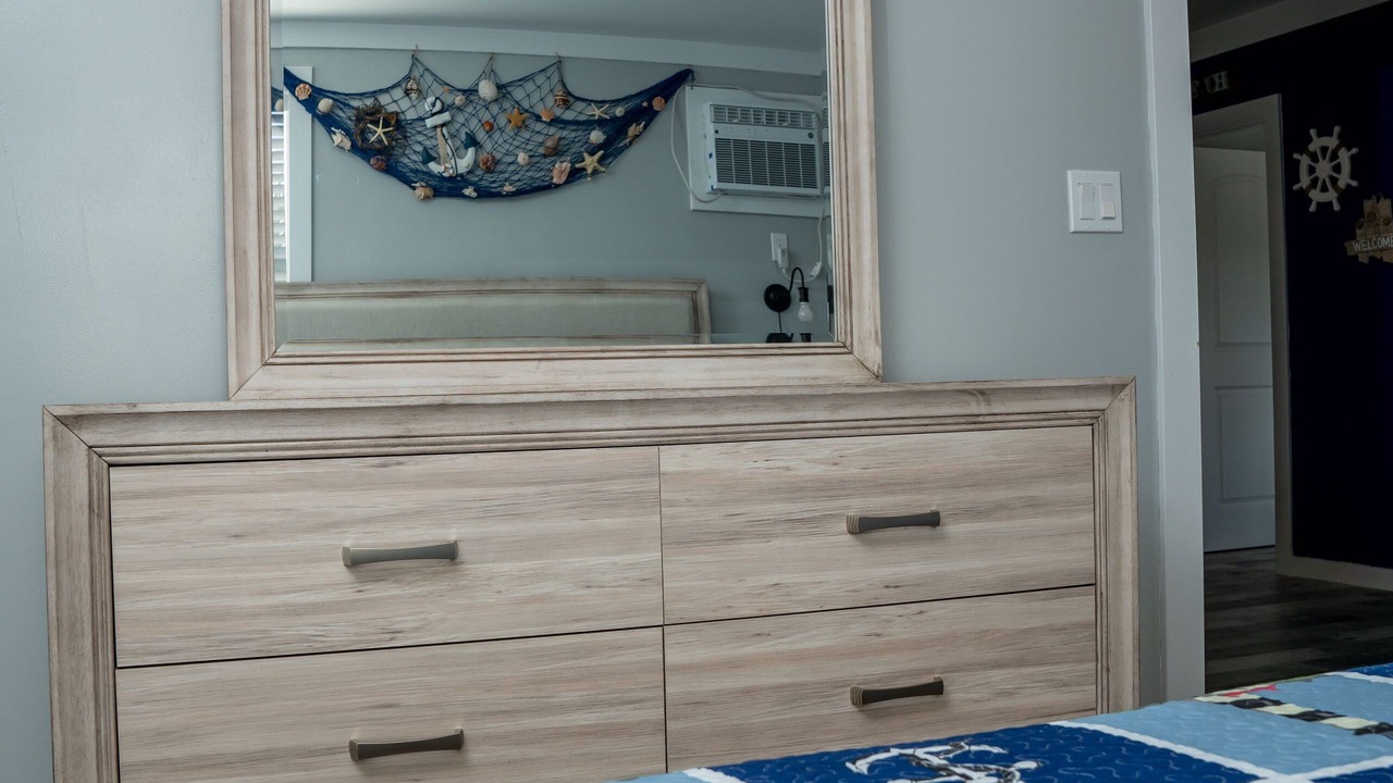 Photo of Bedroom in Spanish Wells