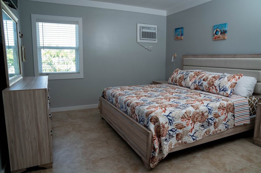 Photo of Bedroom in Spanish Wells