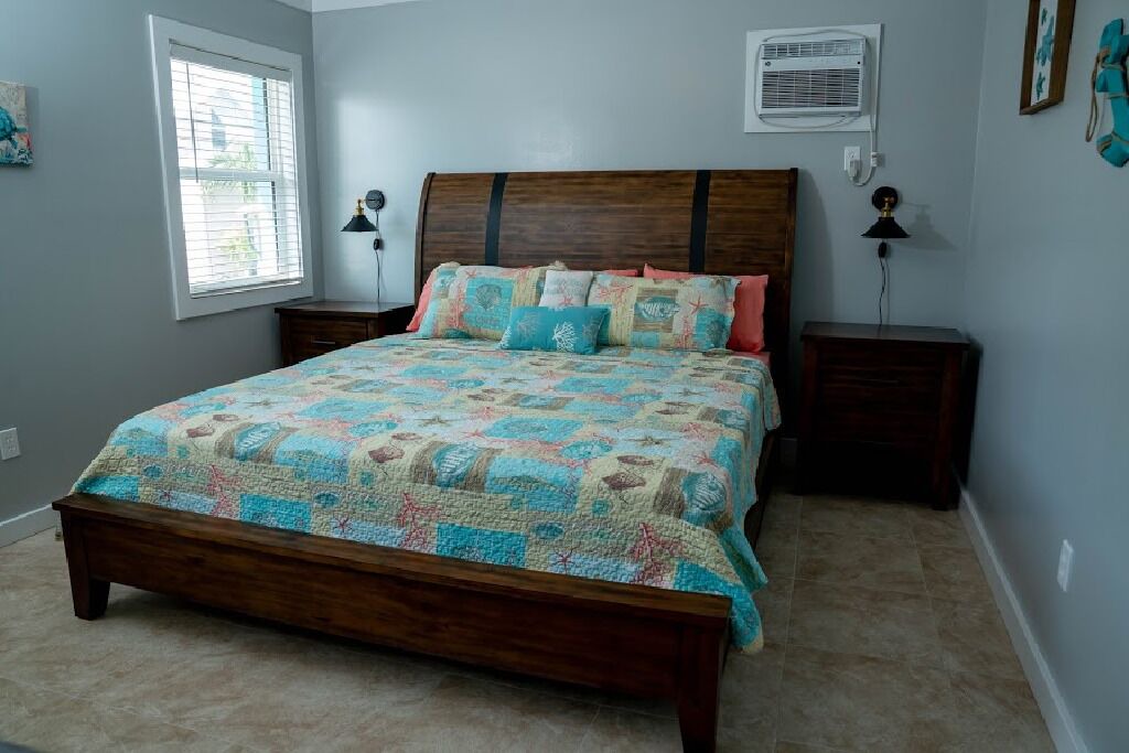 Photo of Bedroom in Spanish Wells