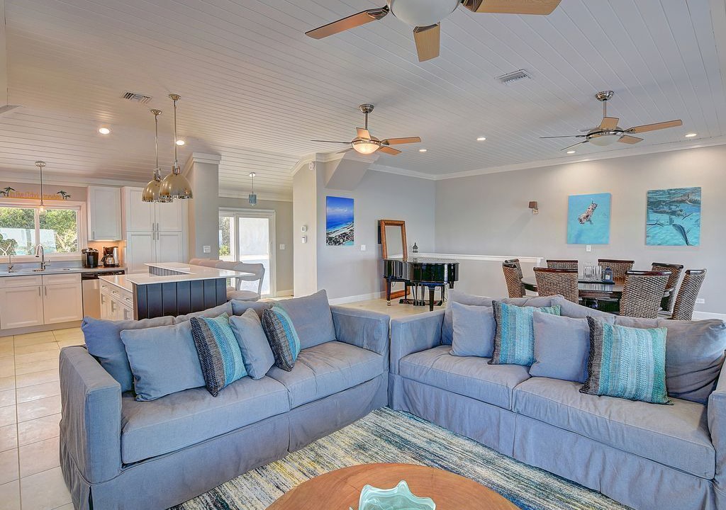 Photo of Bedroom in Staniel Cay