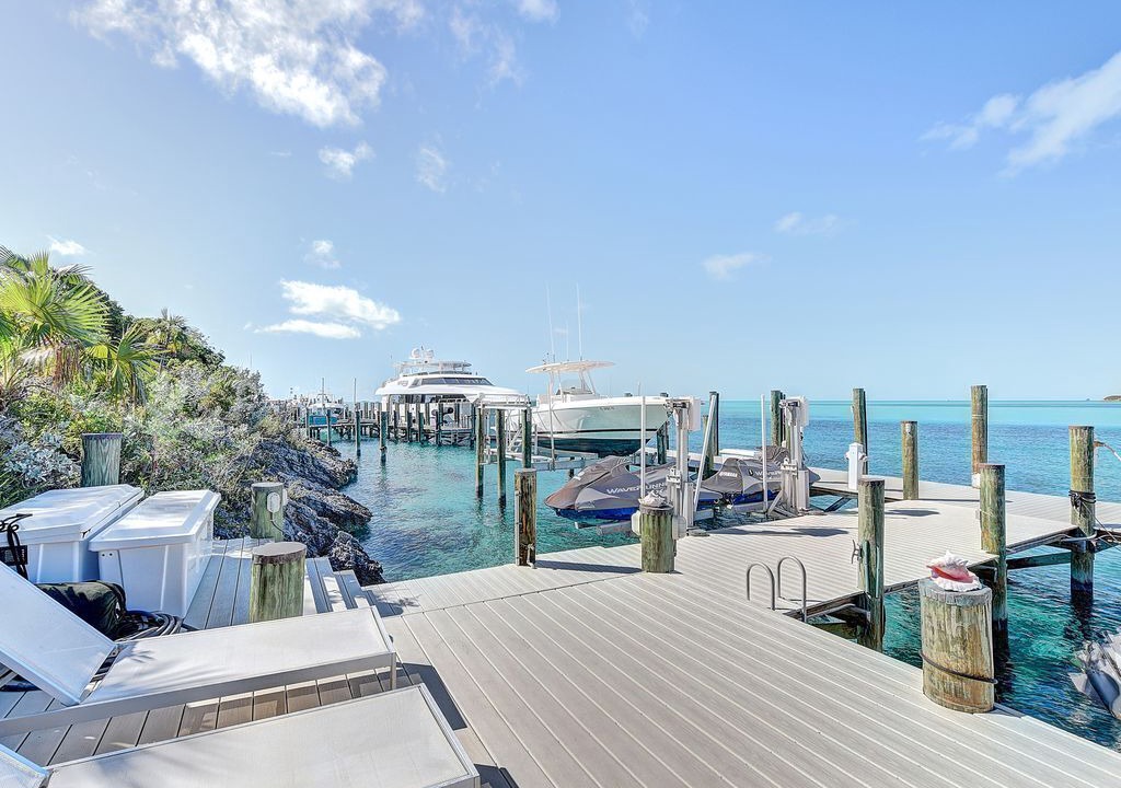 Photo of Others in Staniel Cay