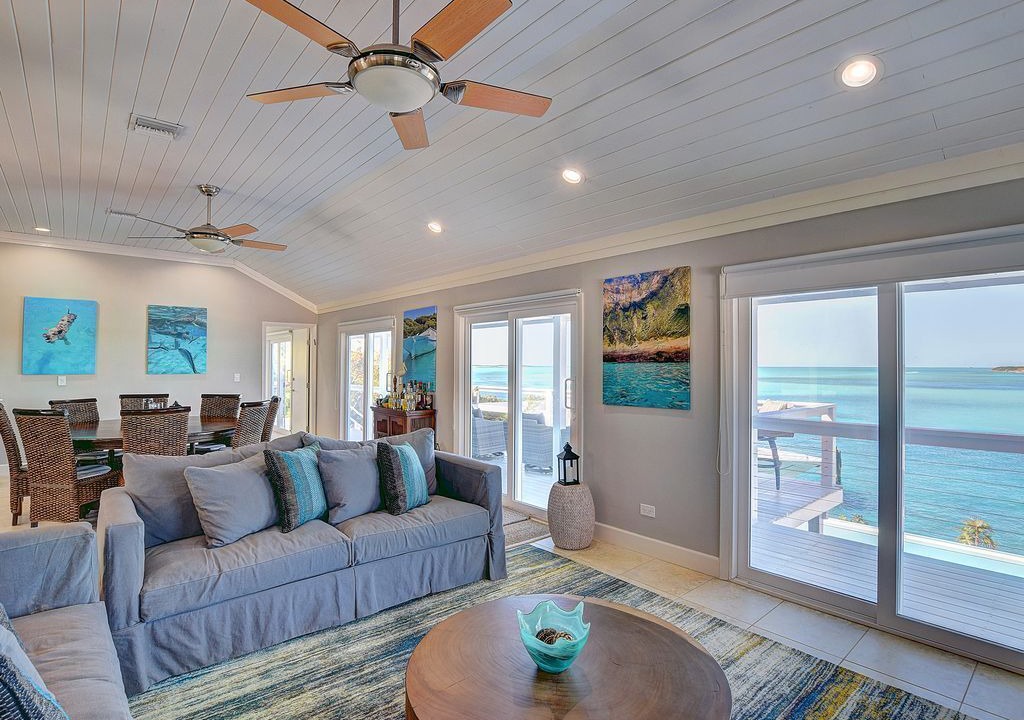 Photo of Bedroom in Staniel Cay