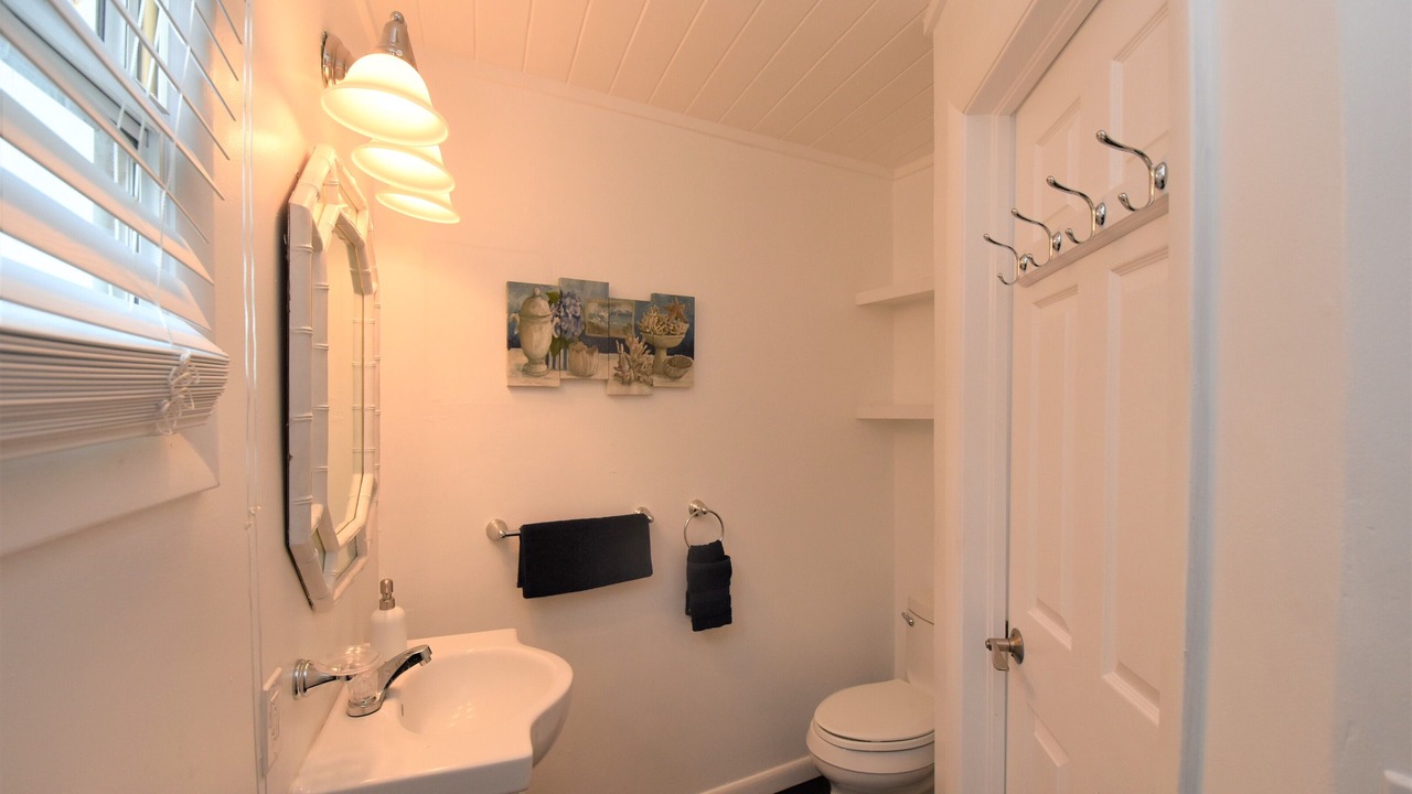 Photo of Bathroom in Triana Shores