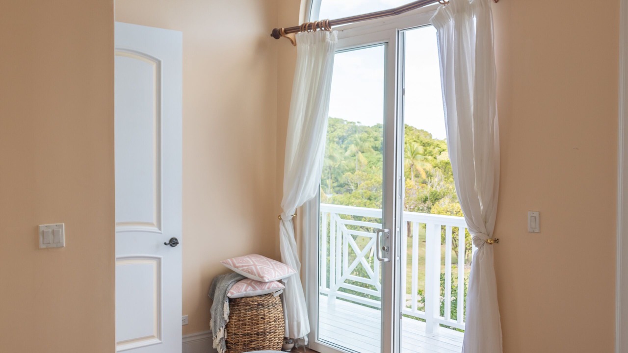 Photo of Patio Balcony in Dunmore Town