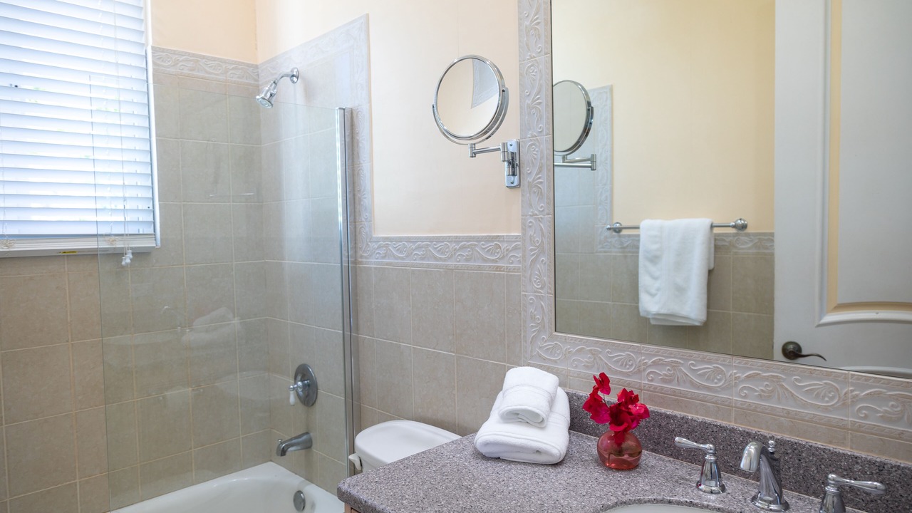 Photo of Bathroom in Dunmore Town