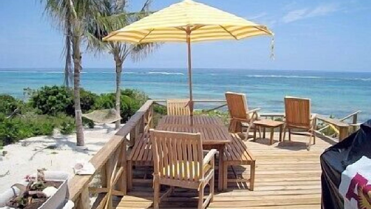 Photo of Others in Tarpum Bay