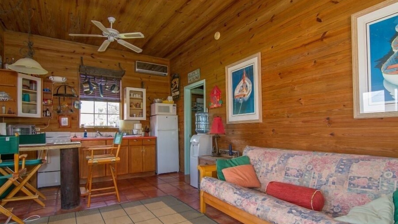 Photo of Livingroom in Gregory Town