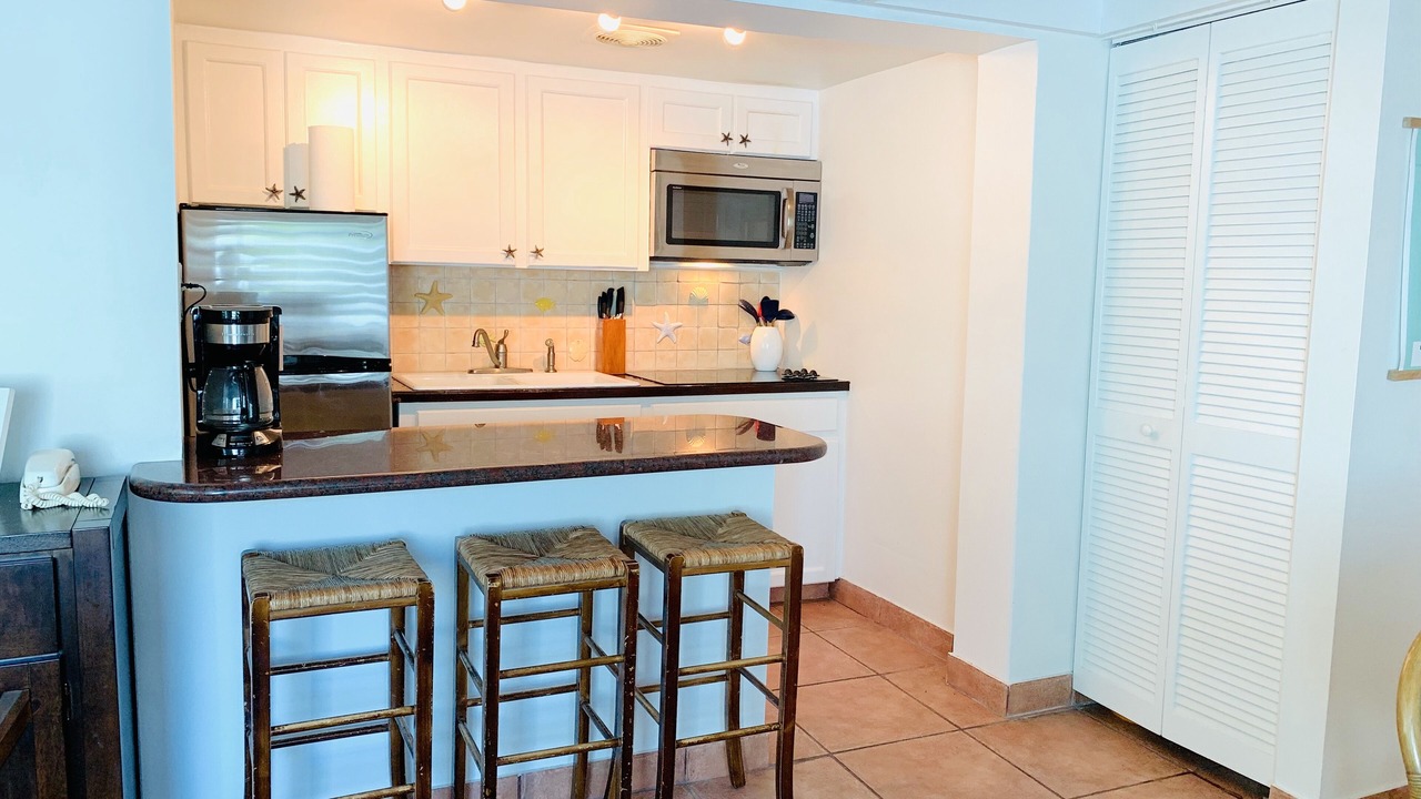 Photo of Kitchen in Great Harbour Cay