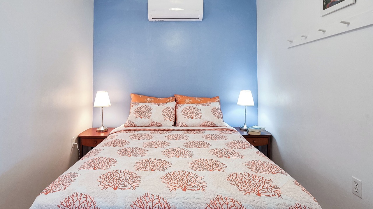 Photo of Bedroom in Spanish Wells