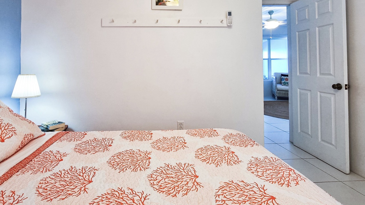 Photo of Bedroom in Spanish Wells