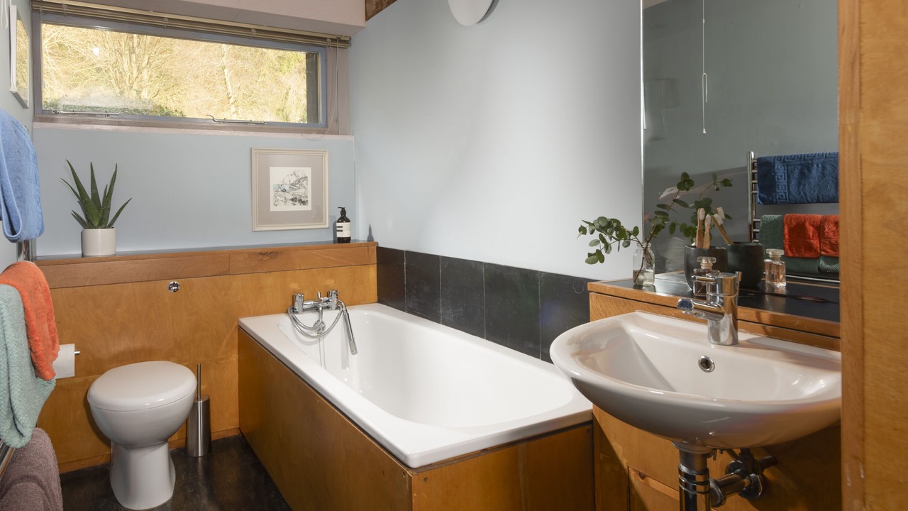 Photo of Bathroom in Axminster