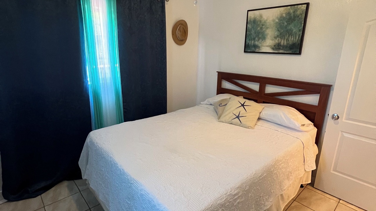 Photo of Bedroom in Farmer's Hill