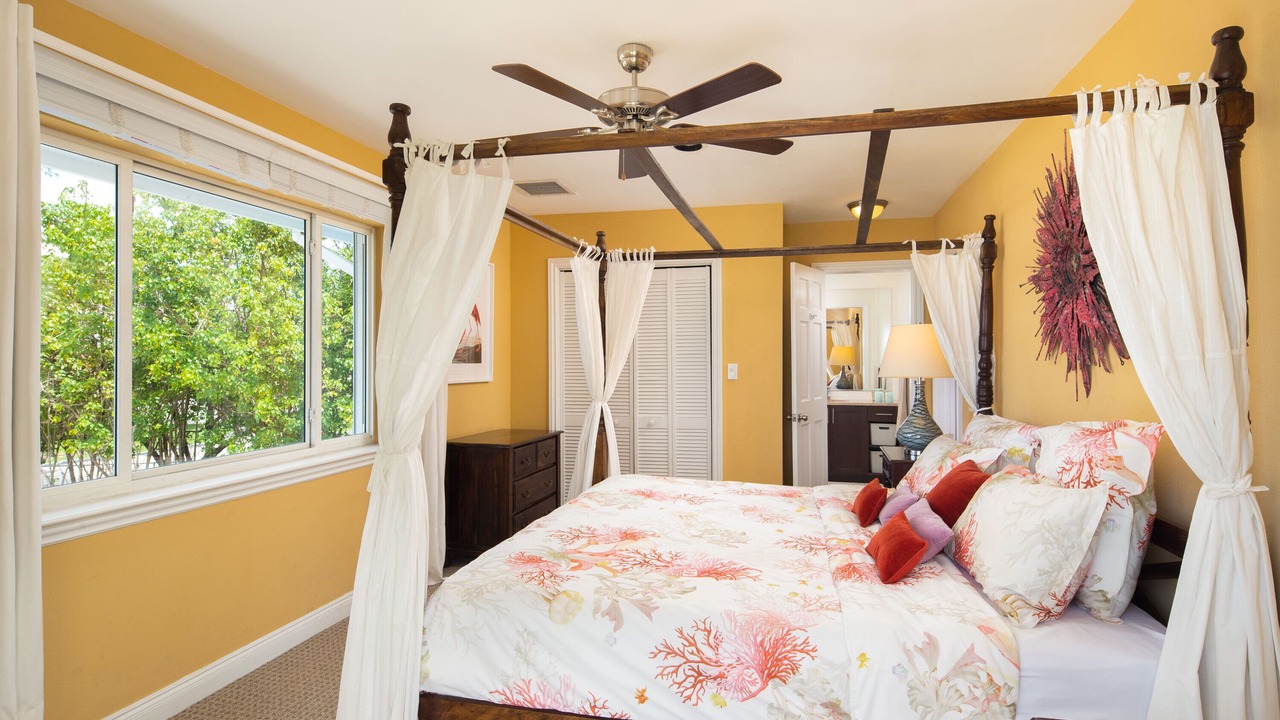 Photo of Bedroom in Nassau