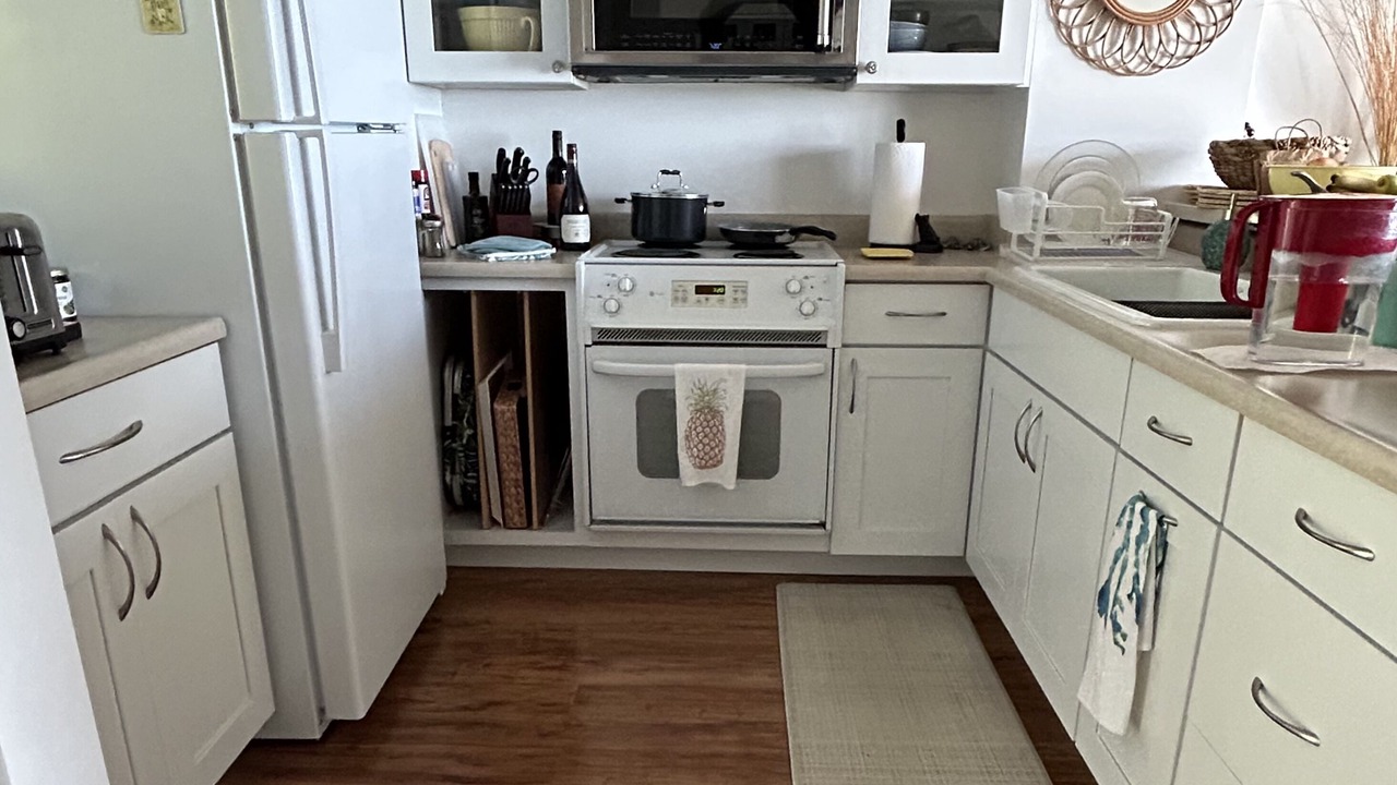 Photo of Kitchen in Makaha