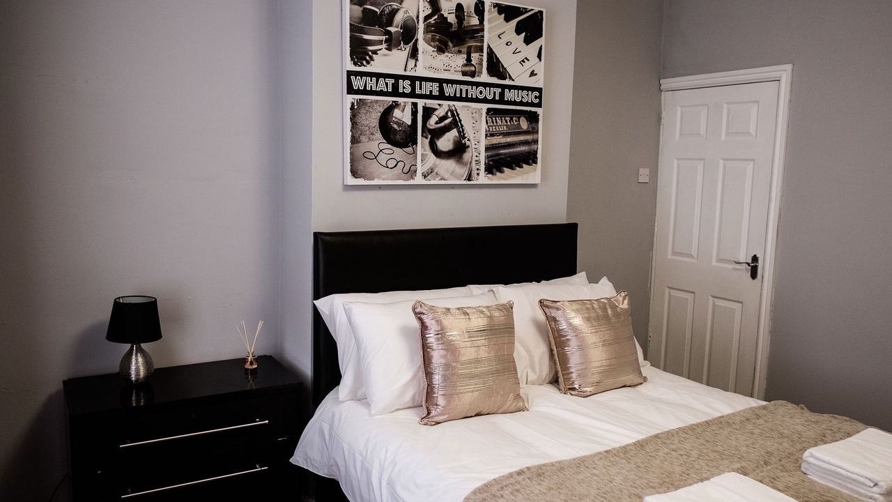 Photo of Bedroom in Burslem