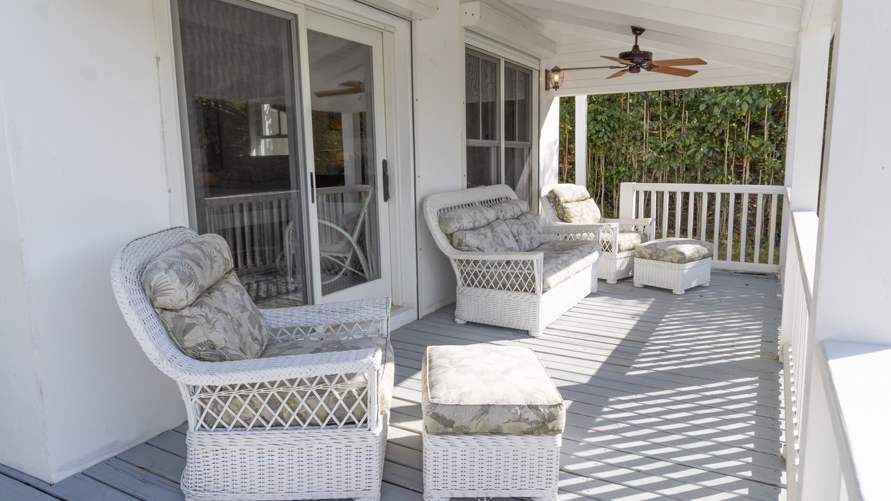 Photo of Patio Balcony in Dunmore Town