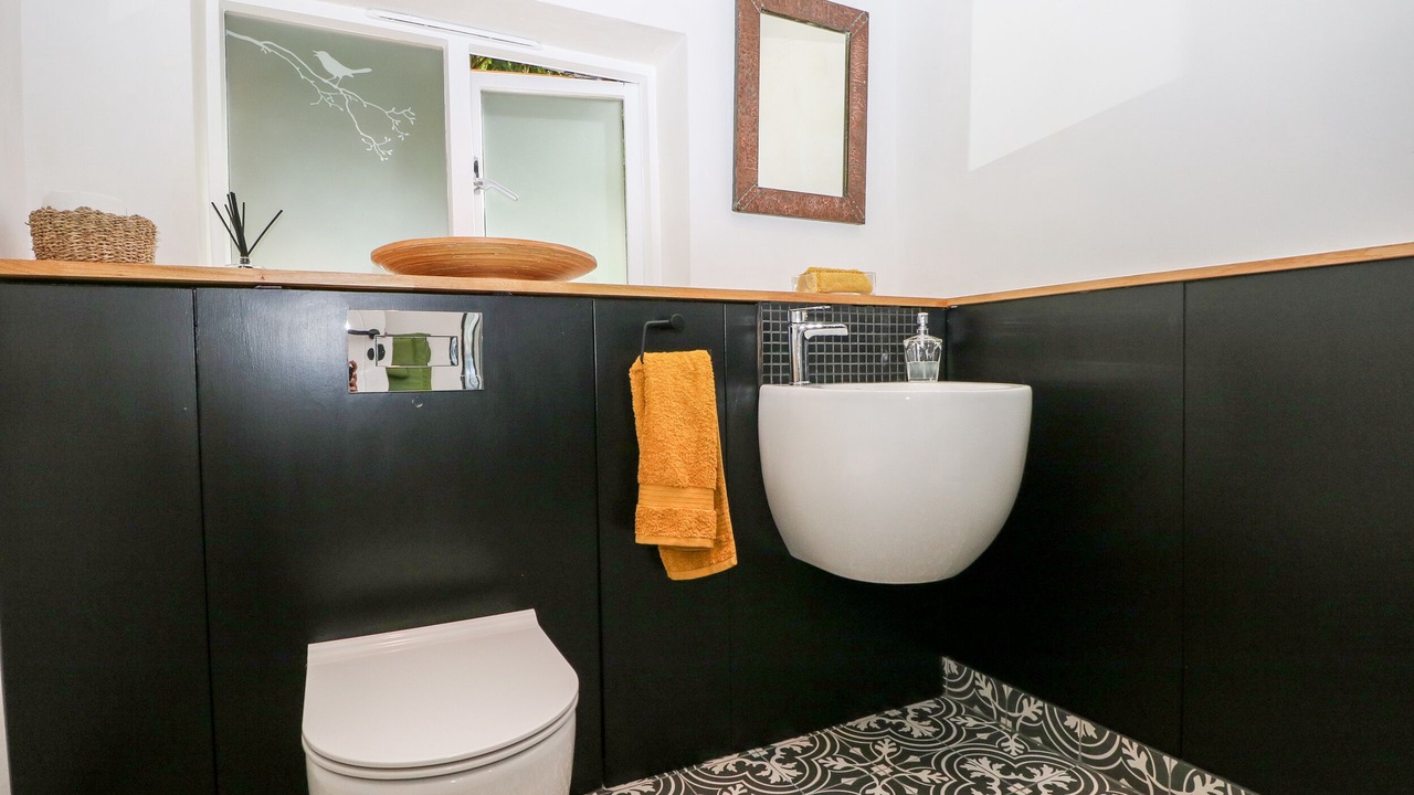 Photo of Bathroom in Tring
