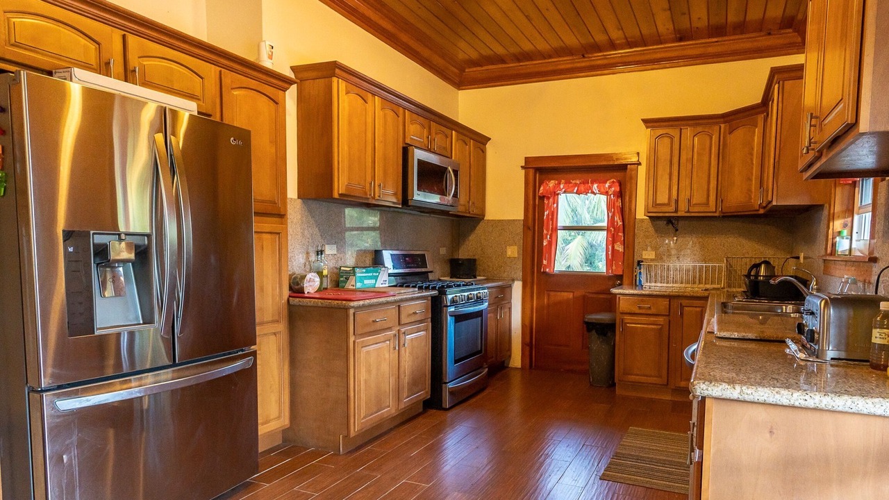 Photo of Kitchen in Staniard Creek