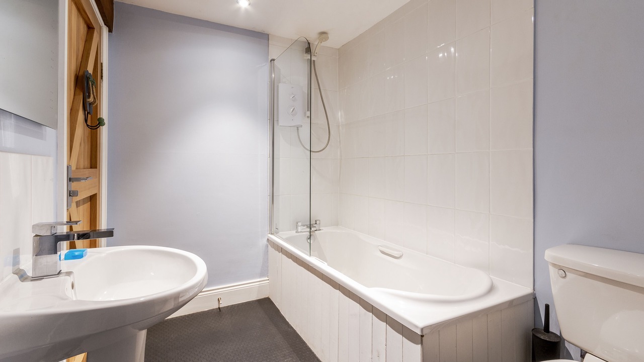 Photo of Bathroom in Burgh Island