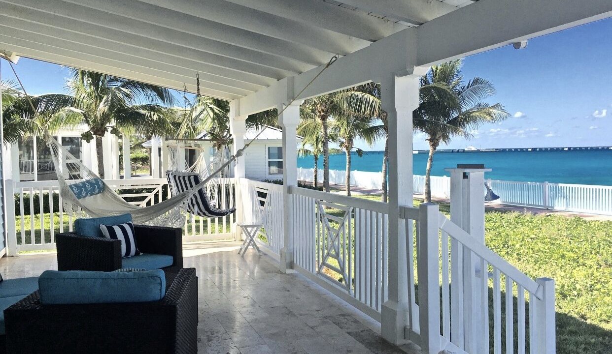 Photo of Patio Balcony in Alice Town