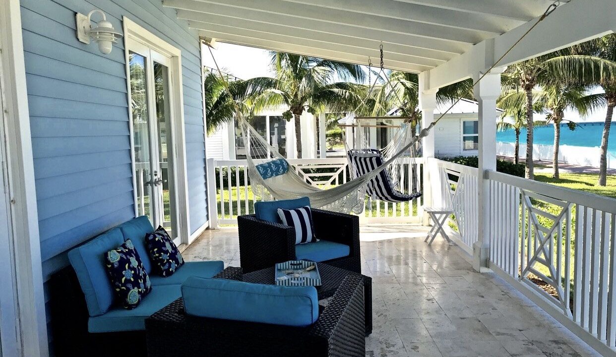 Photo of Patio Balcony in Alice Town