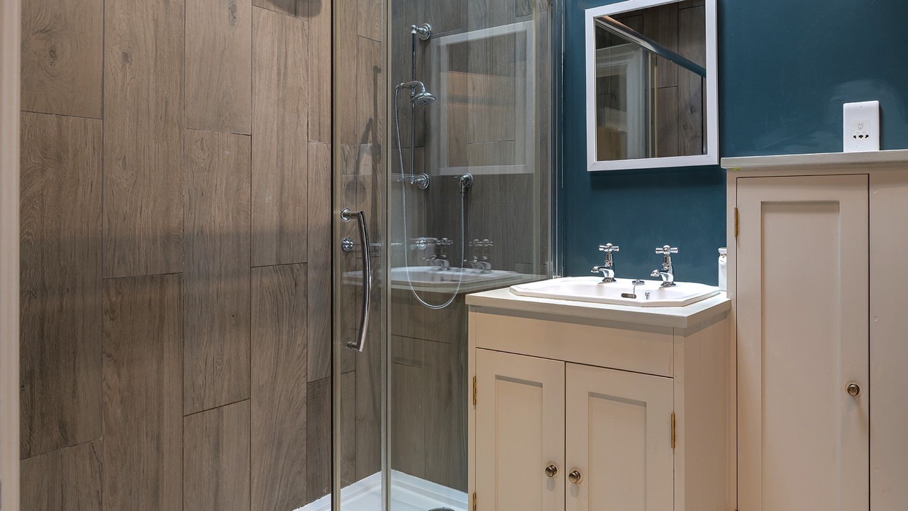 Photo of Bathroom in Elkstone