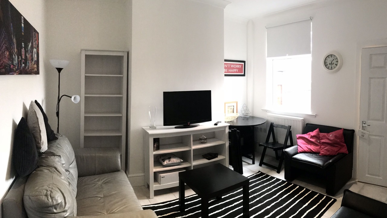 Photo of Livingroom in Newcastle-Under-Lyme