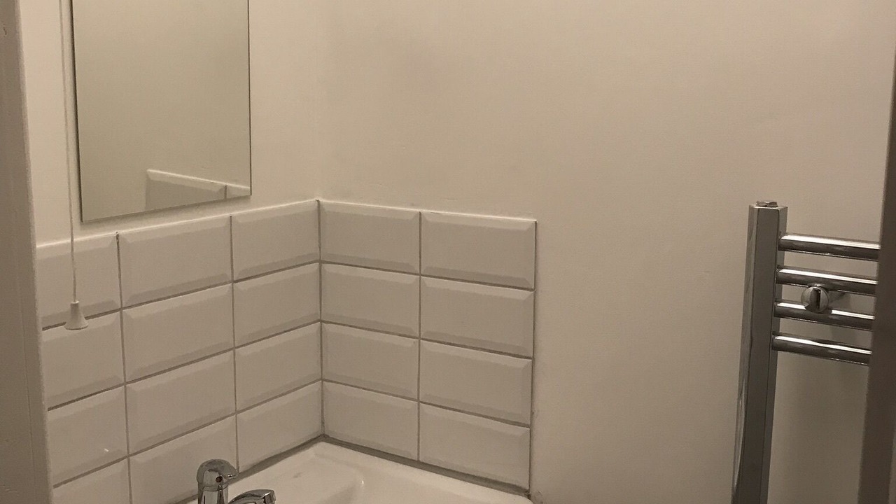 Photo of Bathroom in Newcastle-Under-Lyme