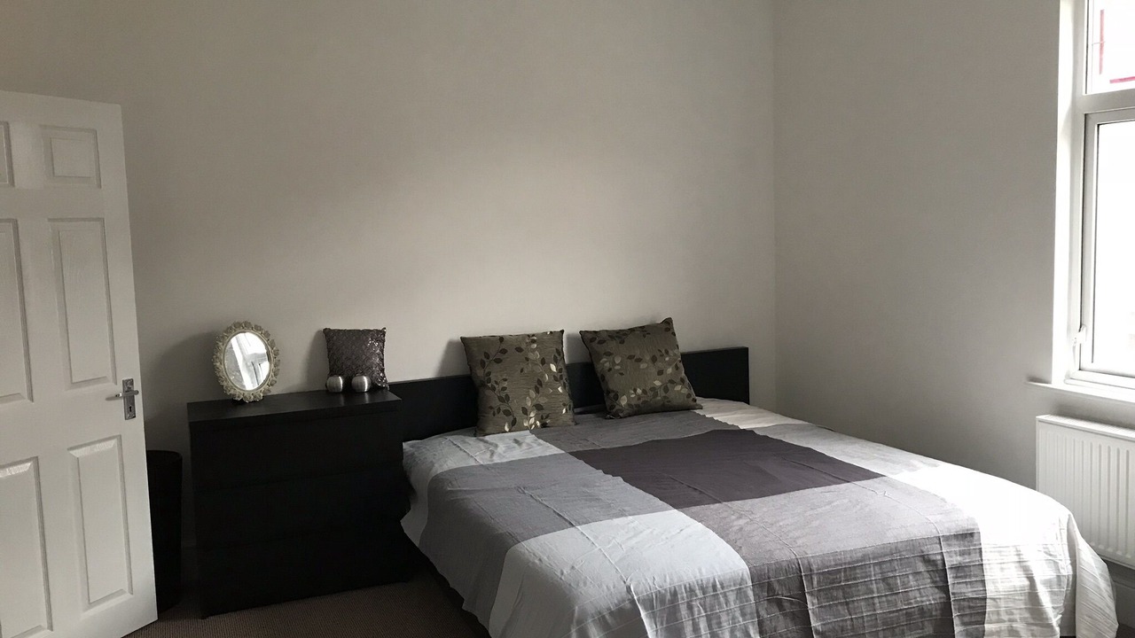 Photo of Bedroom in Newcastle-Under-Lyme