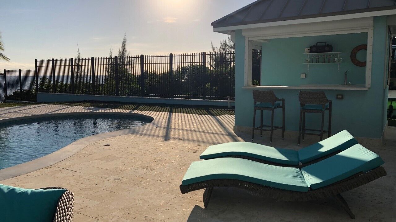 Photo of Patio Balcony in Coral Harbour