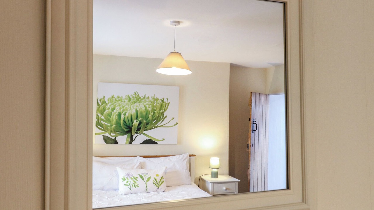 Photo of Bedroom in Alton